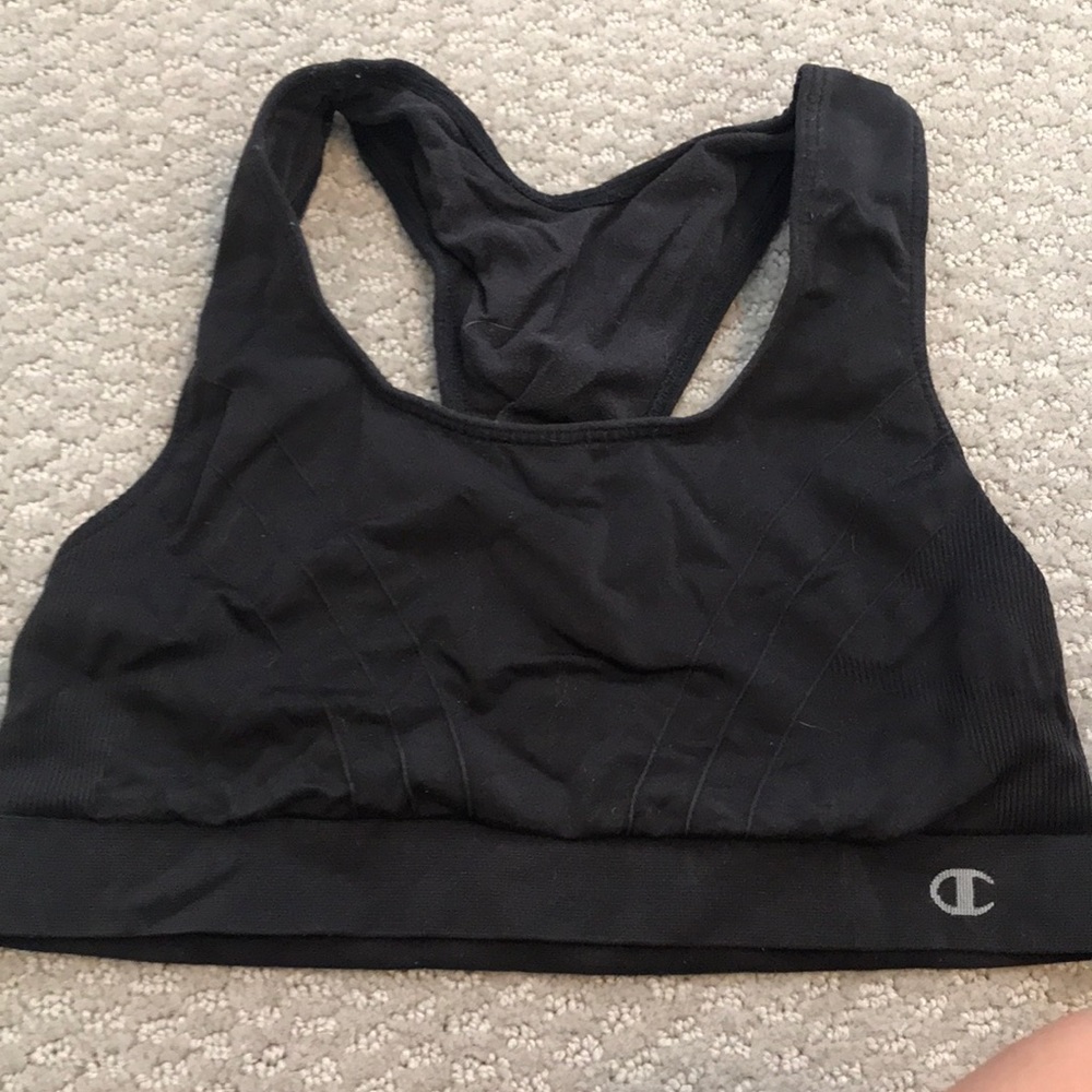 Black sports bra